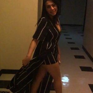 Meet your Posher, Roxana